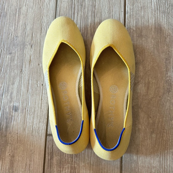 Rothy’s round toe flats size 9 - Picture 3 of 4